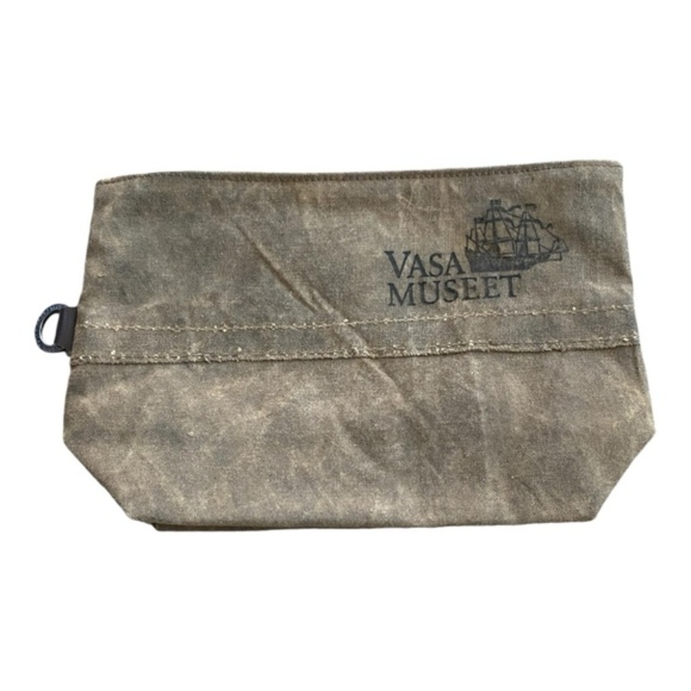 Oscar Borgstrom Waxed Canvas Toiletry Bag